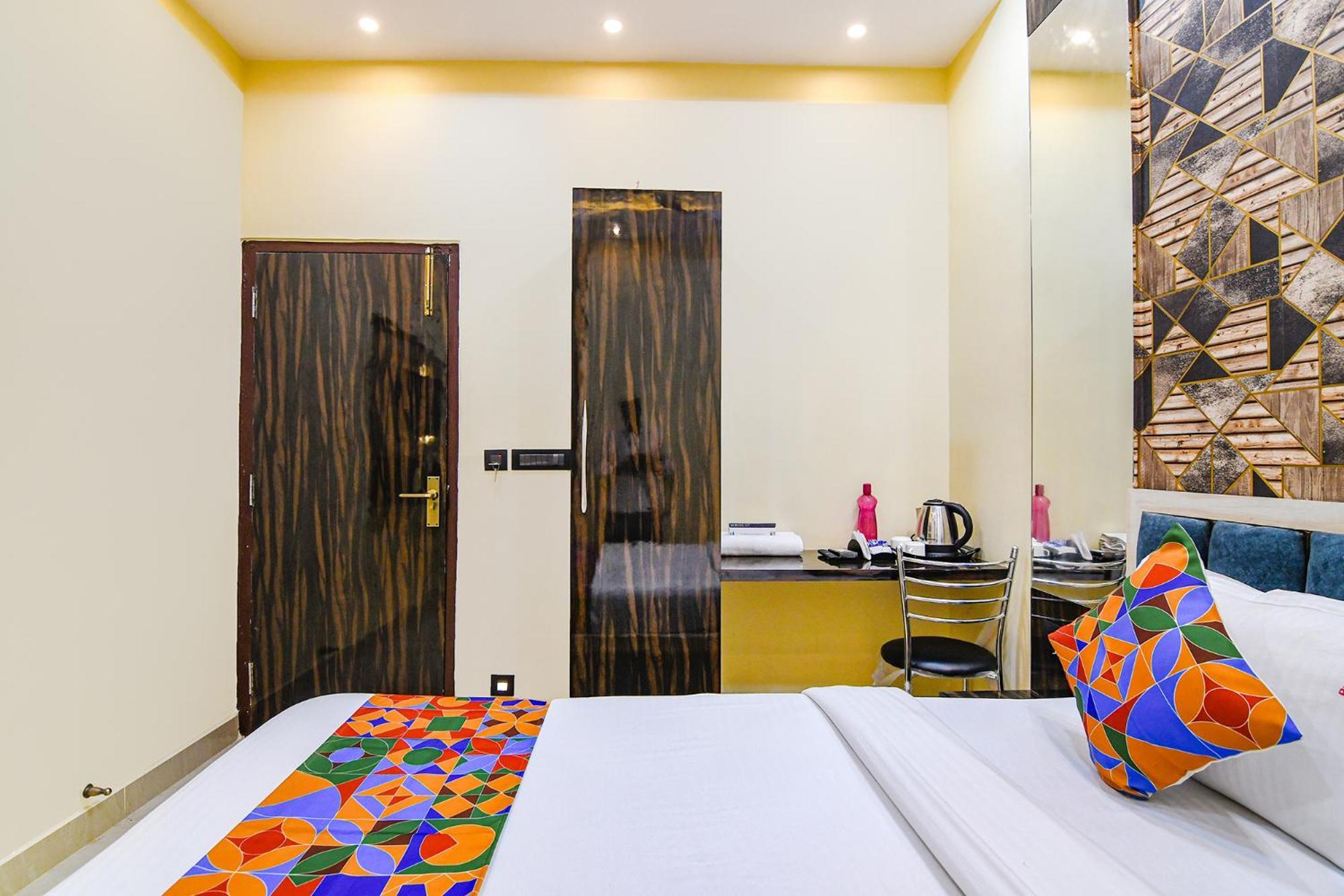 Fabhotel Royal Park Inn - Nr Eden Garden Stadium Колката Екстериор снимка